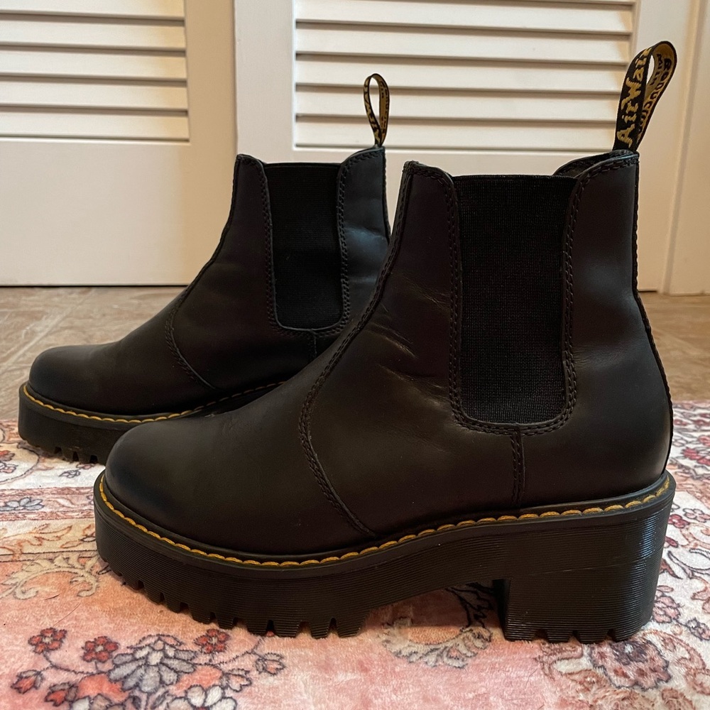 Dr. Martens Rometty Wyoming Black Leather Chelsea Boots Size 7